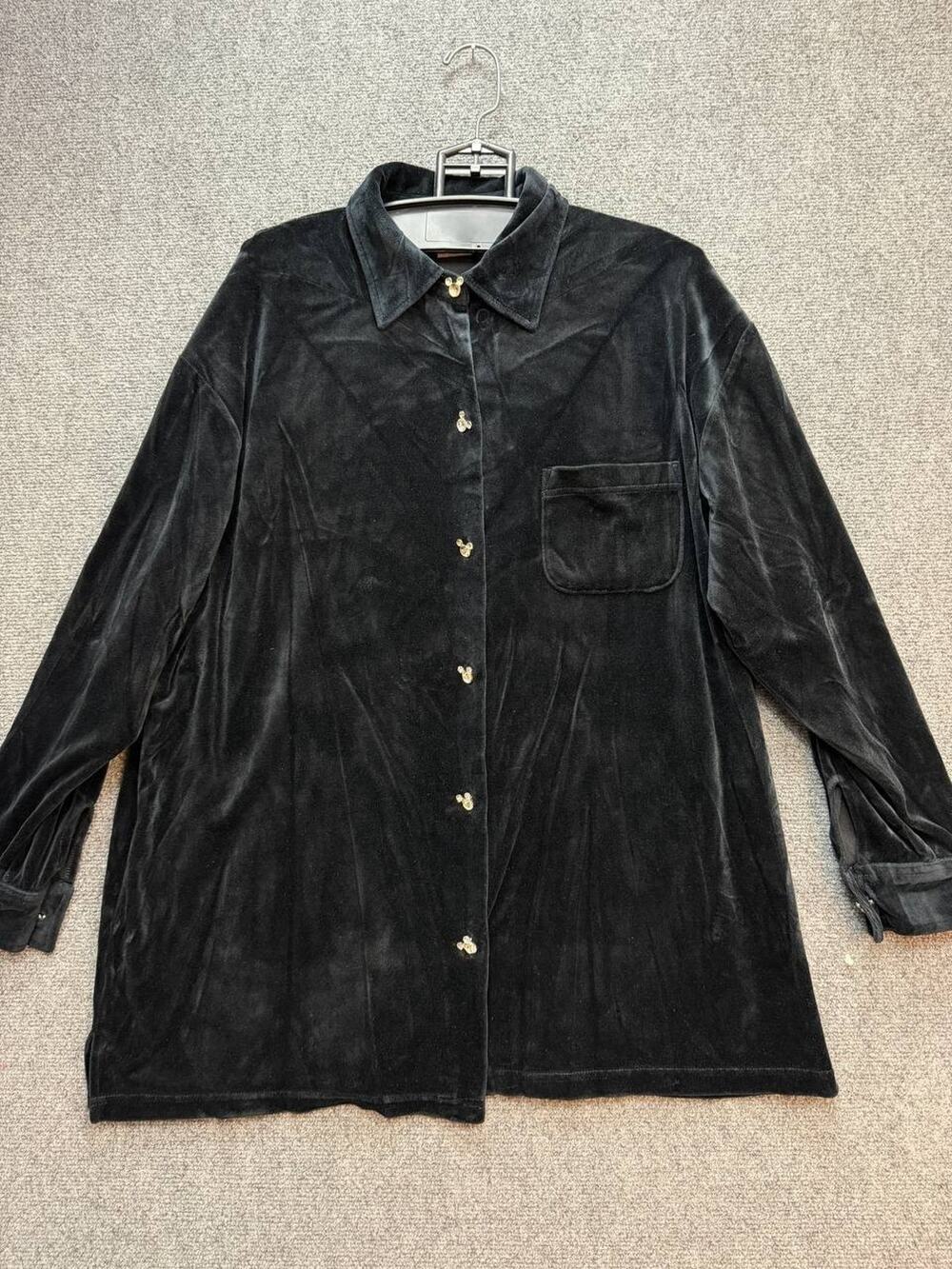 The Disney Catalog Women’s Black Velour Button Shirt Jacket Mickey L
